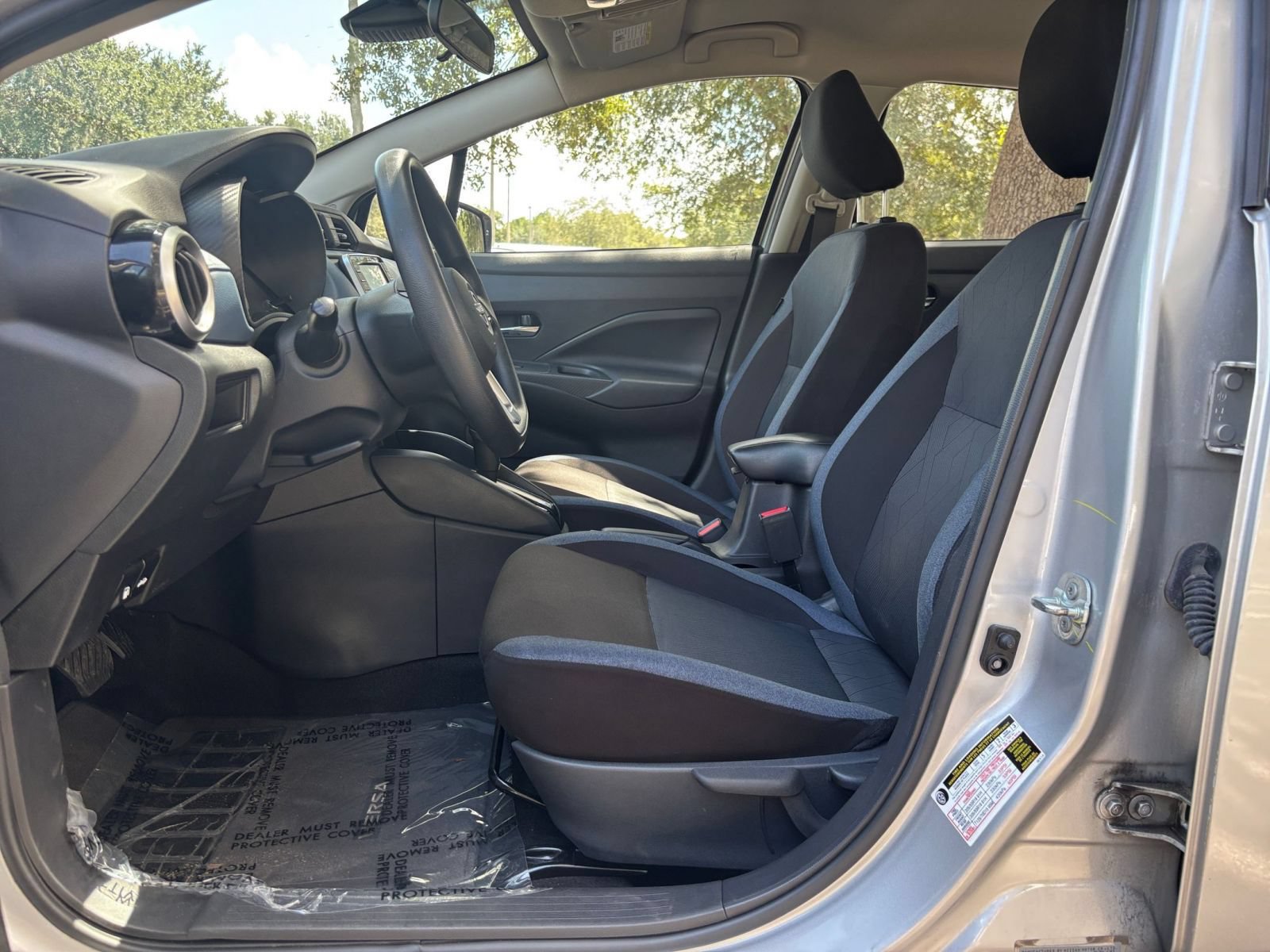 Used 2025 Nissan Versa SV FWD image 24