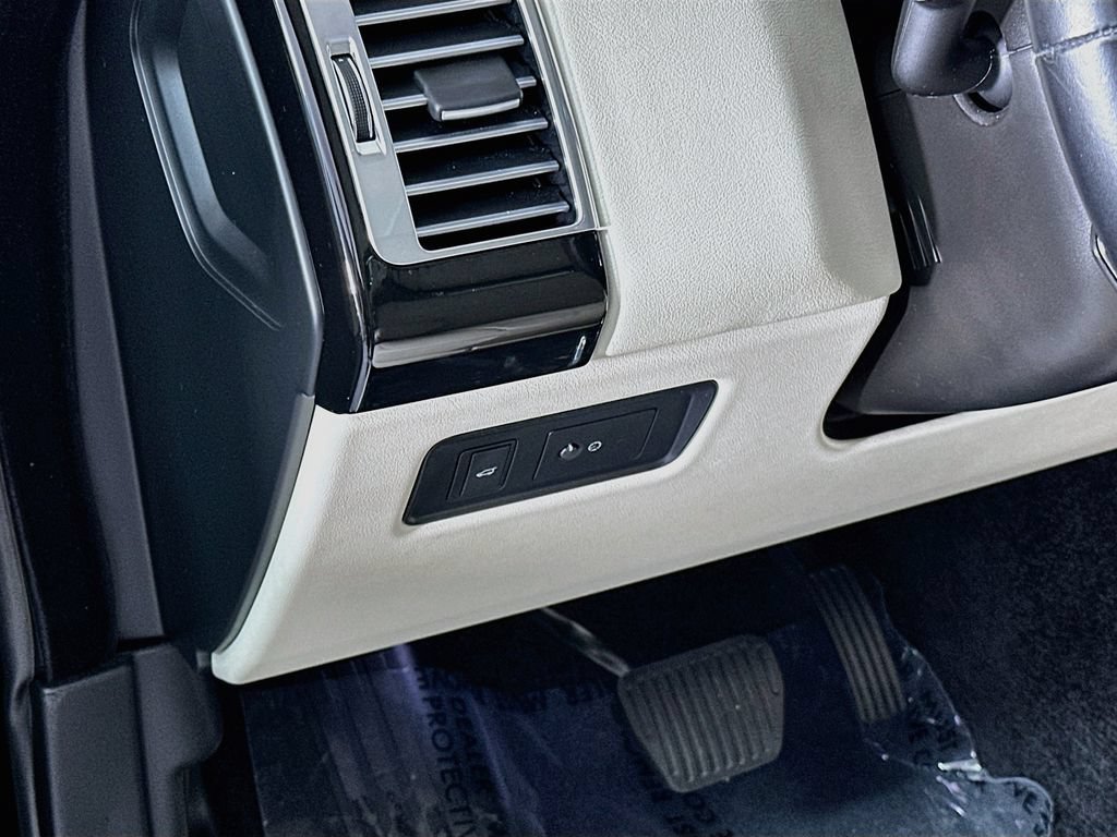 Used 2020 Land Rover Range Rover AWD/4WD image 11
