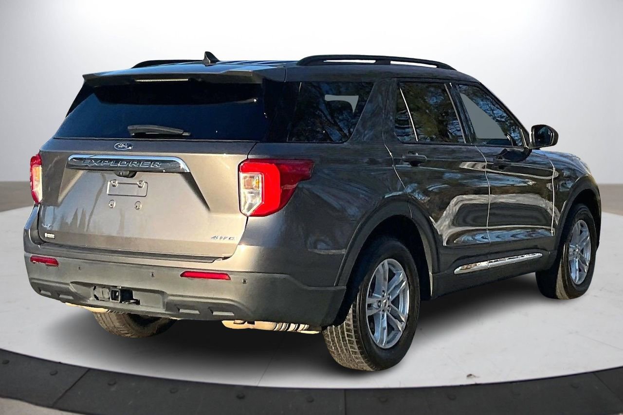 Used 2021 Ford Explorer XLT w/ Class III Trailer Tow Package image 9