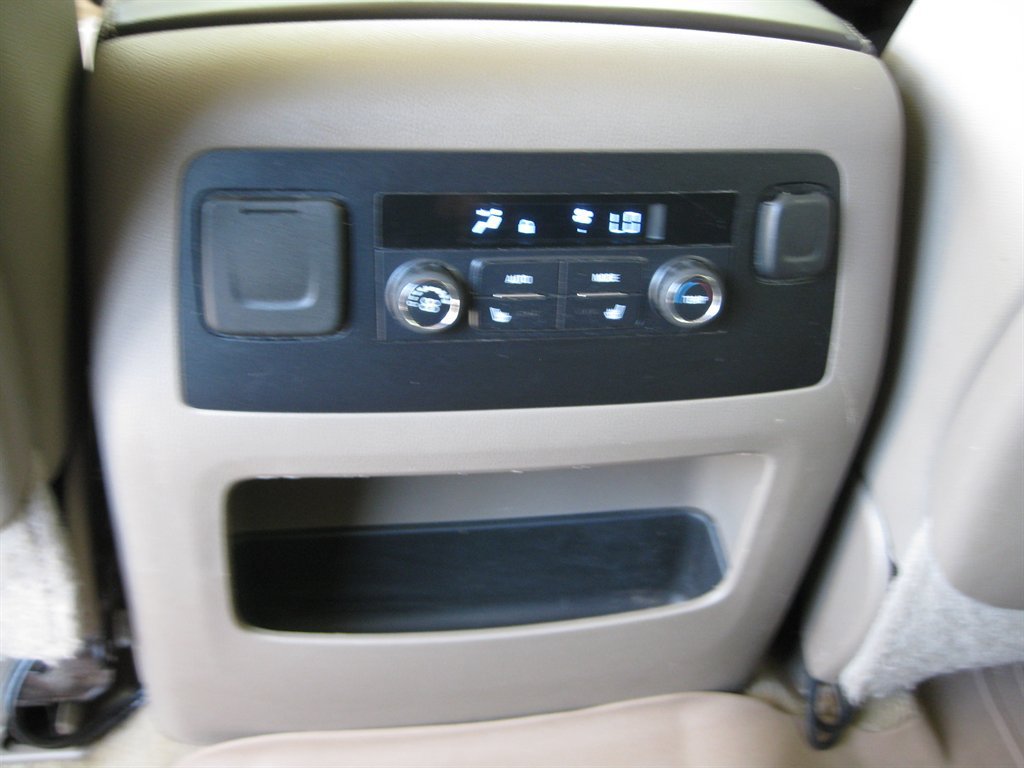 Used 2015 Chevrolet Suburban LTZ w/ Max Trailering Package AWD/4WD image 34