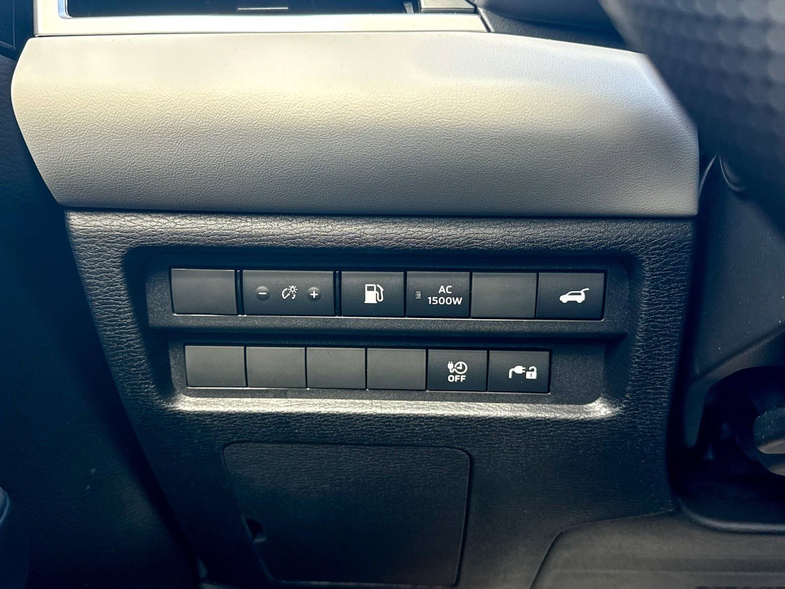 New 2025 Mitsubishi Outlander SEL image 47