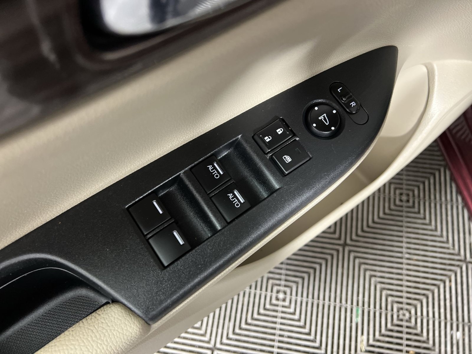 Used 2017 Honda Accord EX-L image 15