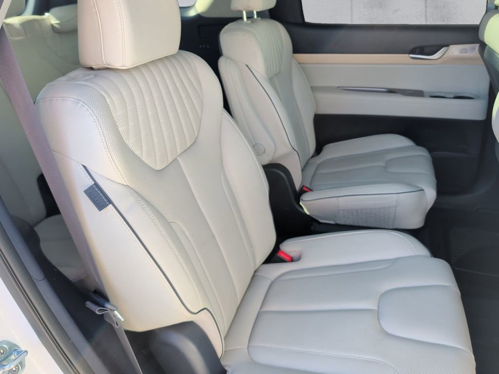 Used 2024 Hyundai Palisade Limited image 14