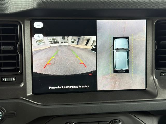 Used 2025 Ford Bronco Badlands image 24