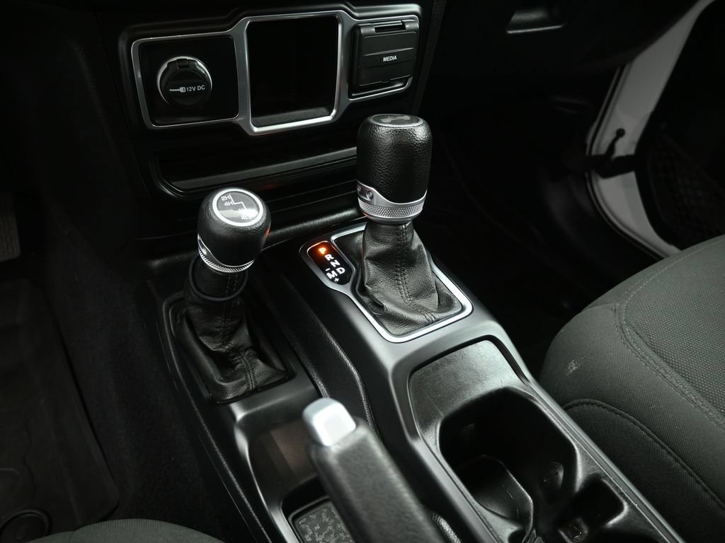Used 2021 Jeep Wrangler Unlimited Sport AWD/4WD image 17