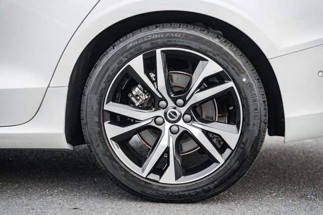 Certified 2024 Volvo S60 B5 Plus image 18