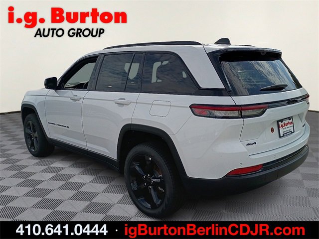 New 2025 Jeep Grand Cherokee Limited w/ Luxury Tech Group II image 3