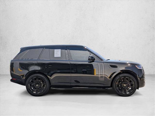 Used 2023 Land Rover Range Rover SE AWD/4WD image 4