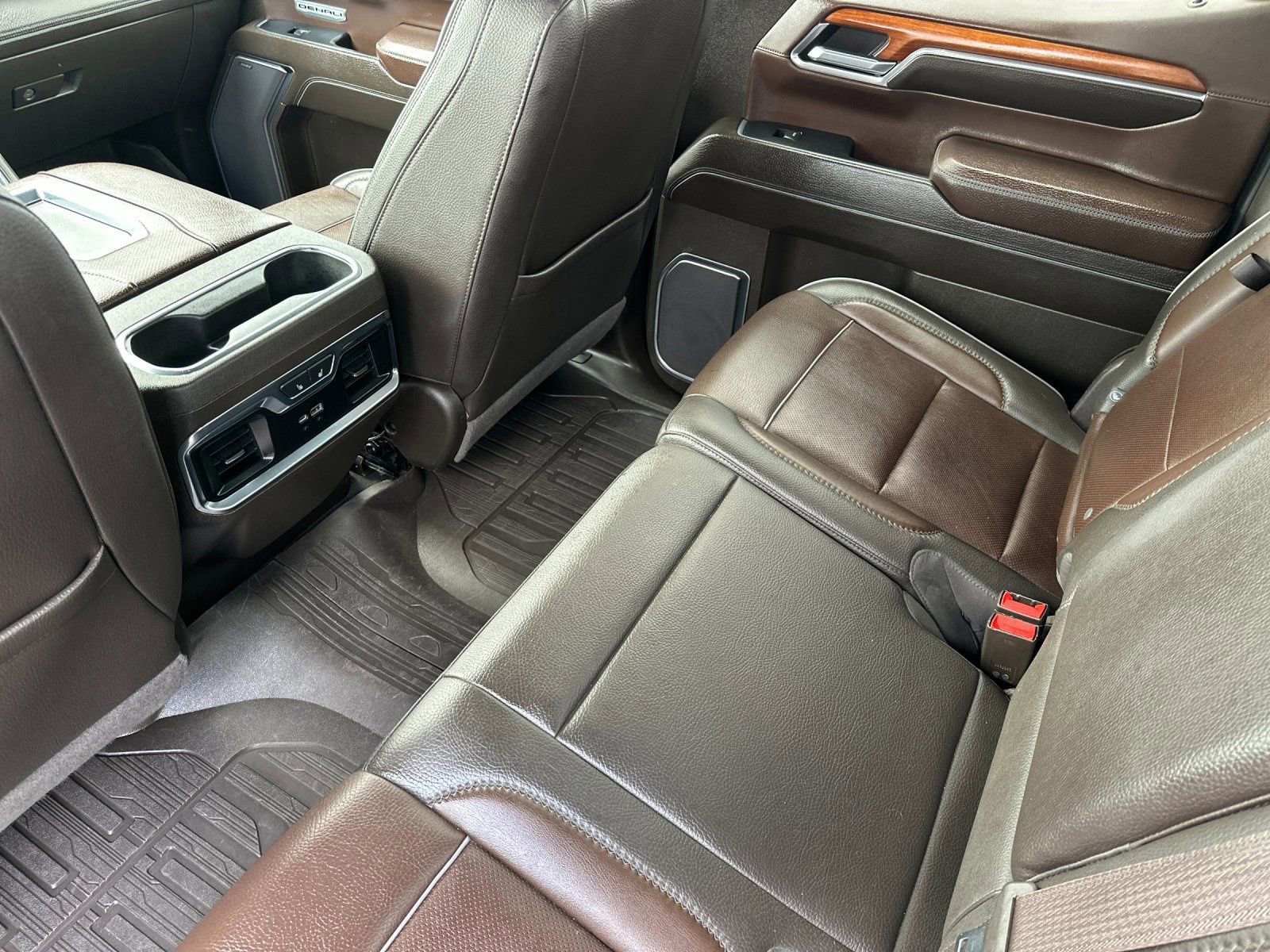 Used 2022 GMC Sierra 1500 Denali w/ Denali Reserve Package AWD/4WD image 13