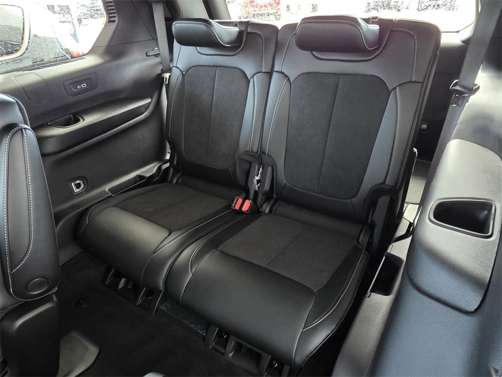 New 2025 Jeep Grand Cherokee L Altitude image 14