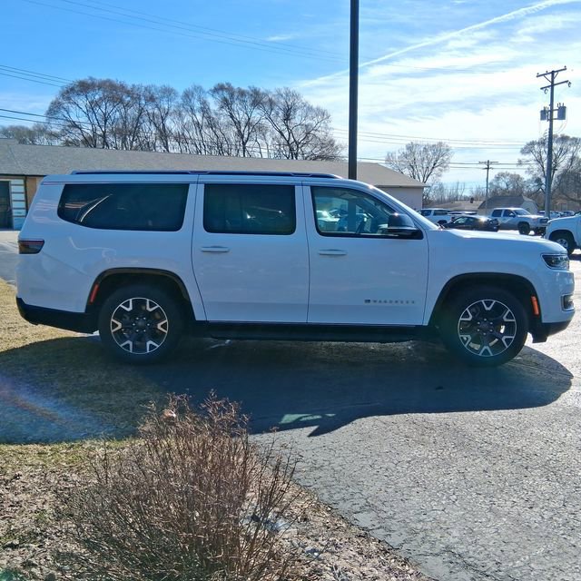 Used 2024 Jeep Wagoneer L Series III w/ Flexible Seating Group image 6