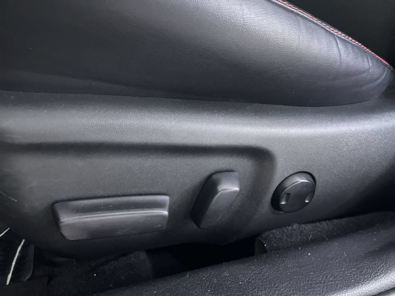 Used 2017 Toyota Camry SE FWD image 13