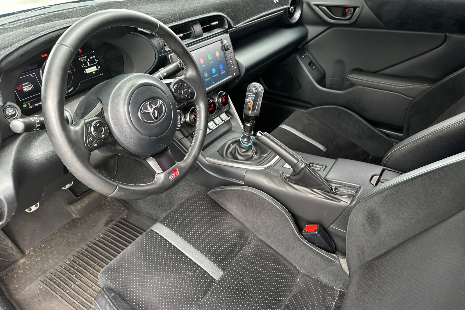 Used 2024 Toyota GR86 Premium RWD image 11