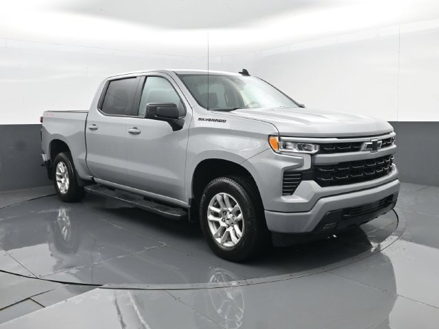 Used 2024 Chevrolet Silverado 1500 RST AWD/4WD image 3