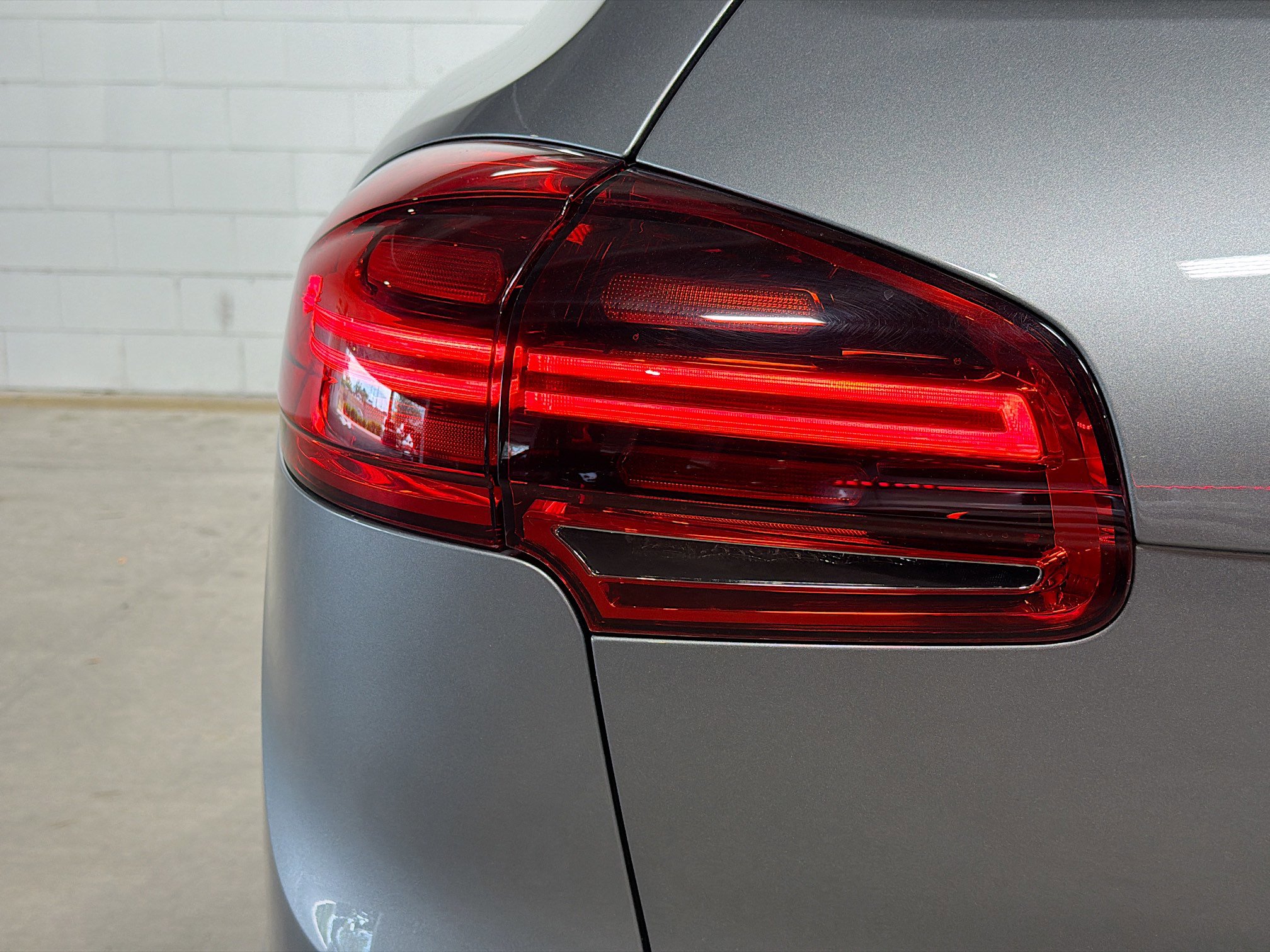 Certified 2016 Porsche Cayenne S AWD/4WD image 11