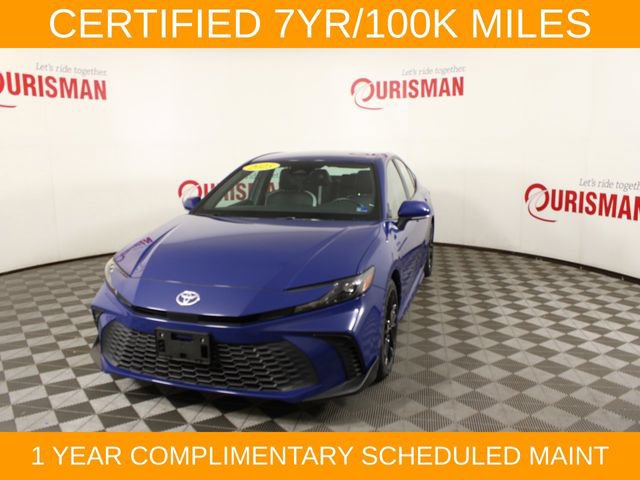 Used 2025 Toyota Camry SE FWD image 1