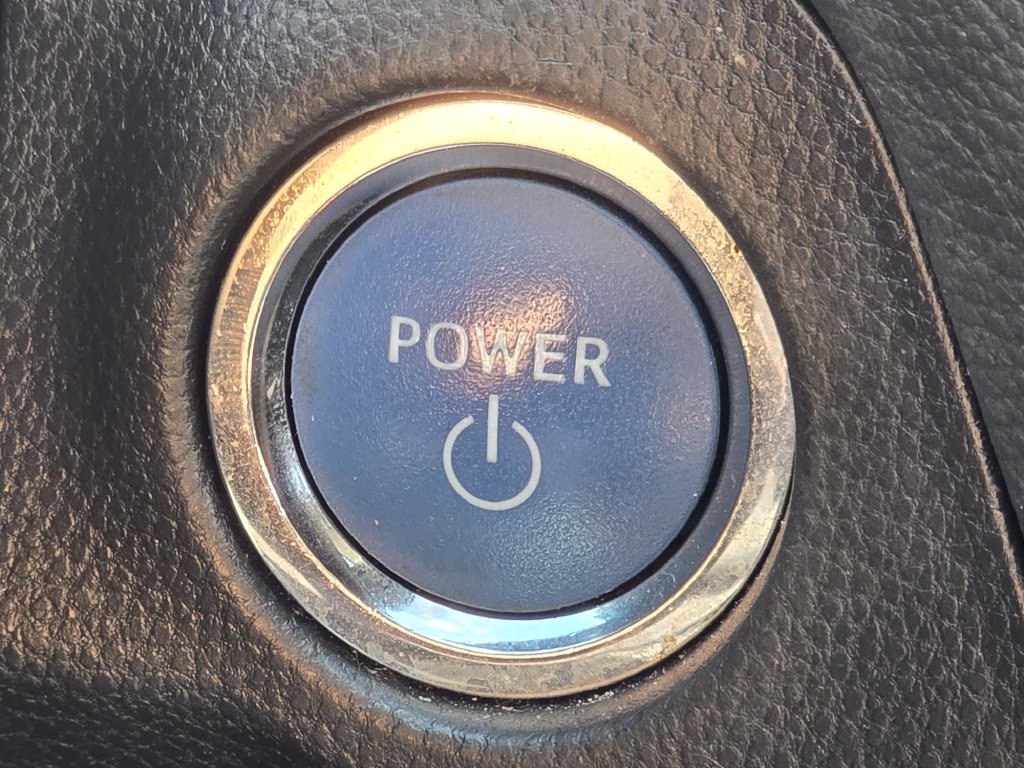 Used 2020 Toyota RAV4 XLE AWD/4WD image 31