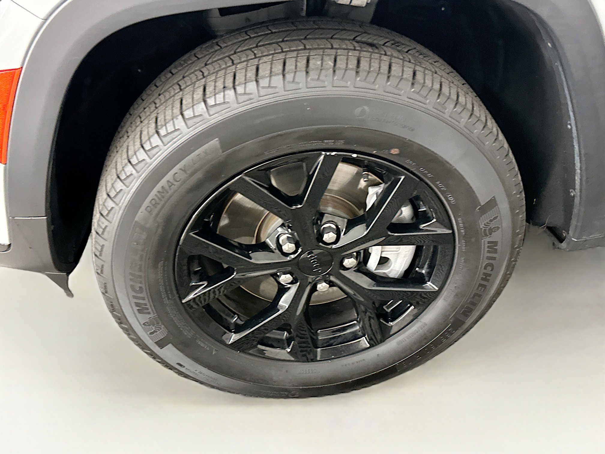 Used 2024 Jeep Grand Cherokee L Laredo image 11