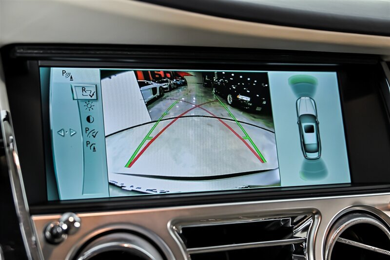 Used 2015 Rolls-Royce Wraith RWD image 30