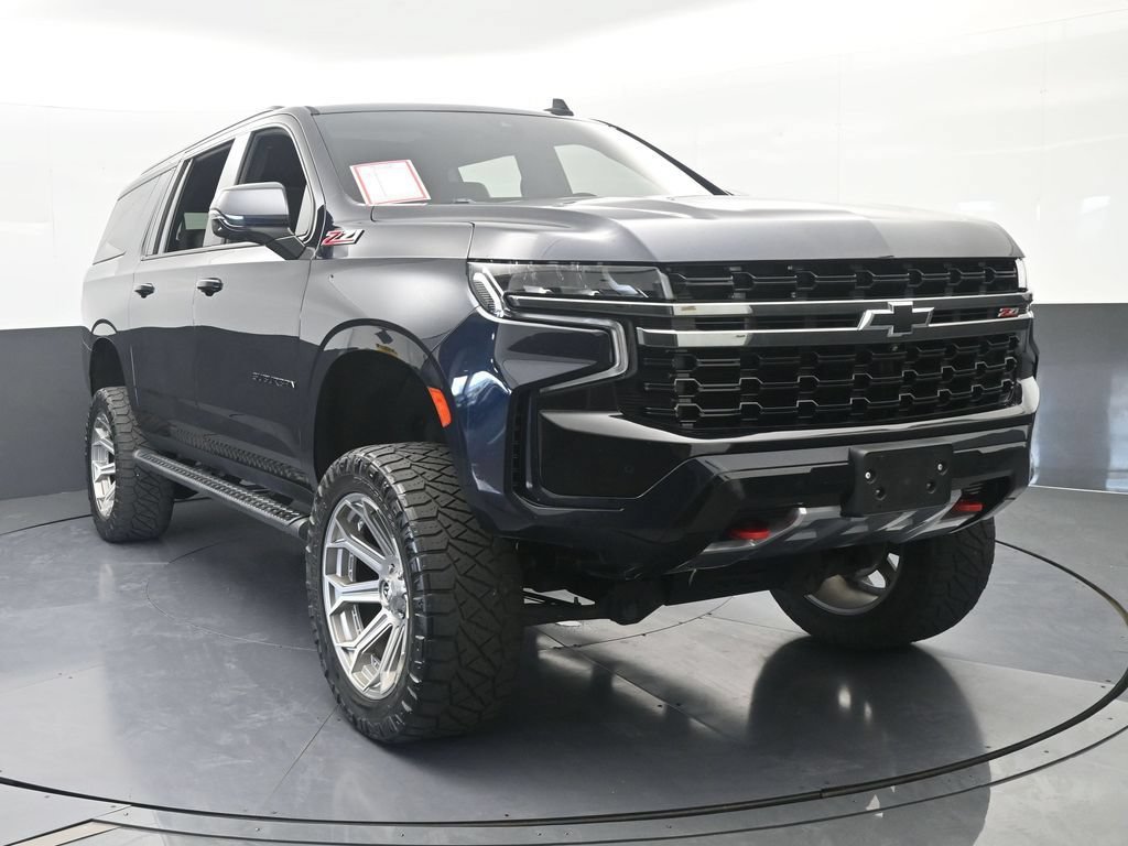 Used 2022 Chevrolet Suburban Z71 w/ Luxury Package AWD/4WD image 9
