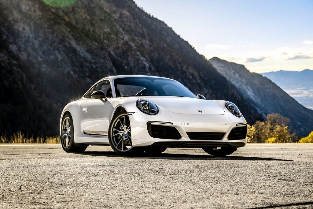 Used 2018 Porsche 911 Carrera T image 10