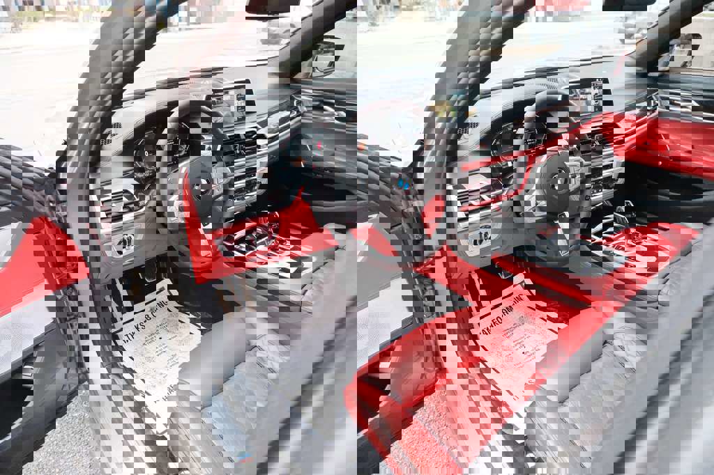 Used 2021 BMW 750i xDrive w/ Executive Package image 16