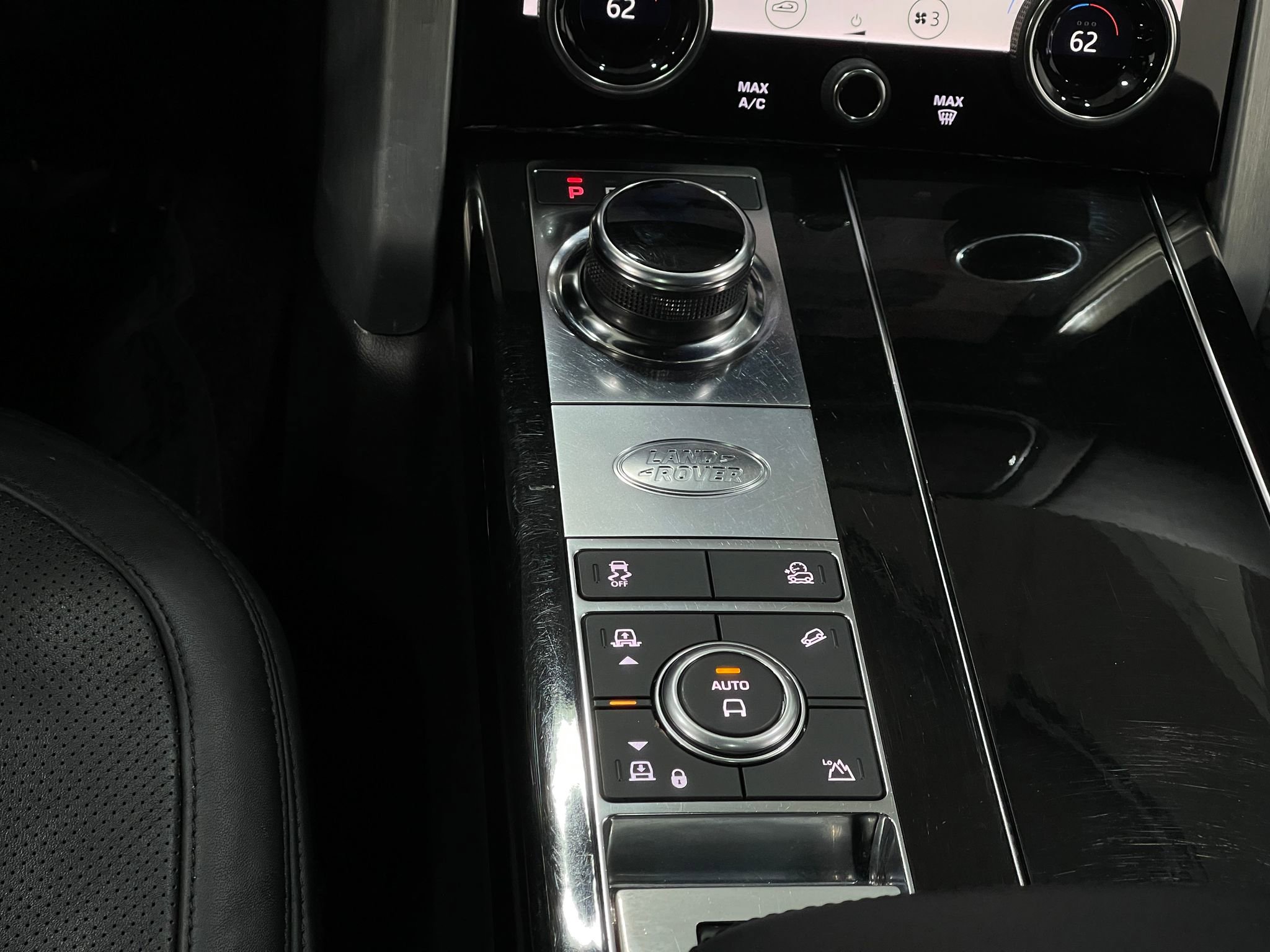 Used 2018 Land Rover Range Rover HSE AWD/4WD image 30