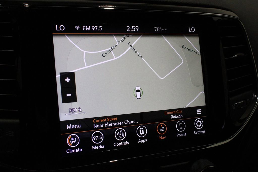 Used 2019 Jeep Grand Cherokee Laredo image 8