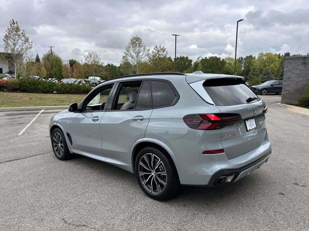 New 2026 BMW X5 xDrive40i w/ M Sport Package image 5