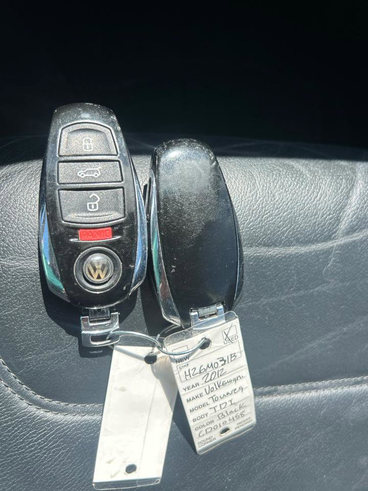 Used 2012 Volkswagen Touareg Executive AWD/4WD image 27