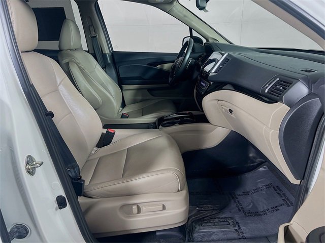 Used 2018 Honda Pilot Touring image 29
