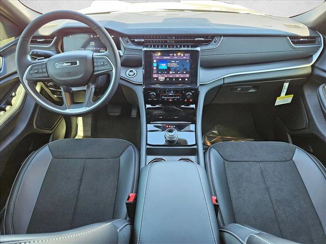 New 2025 Jeep Grand Cherokee L Altitude image 14