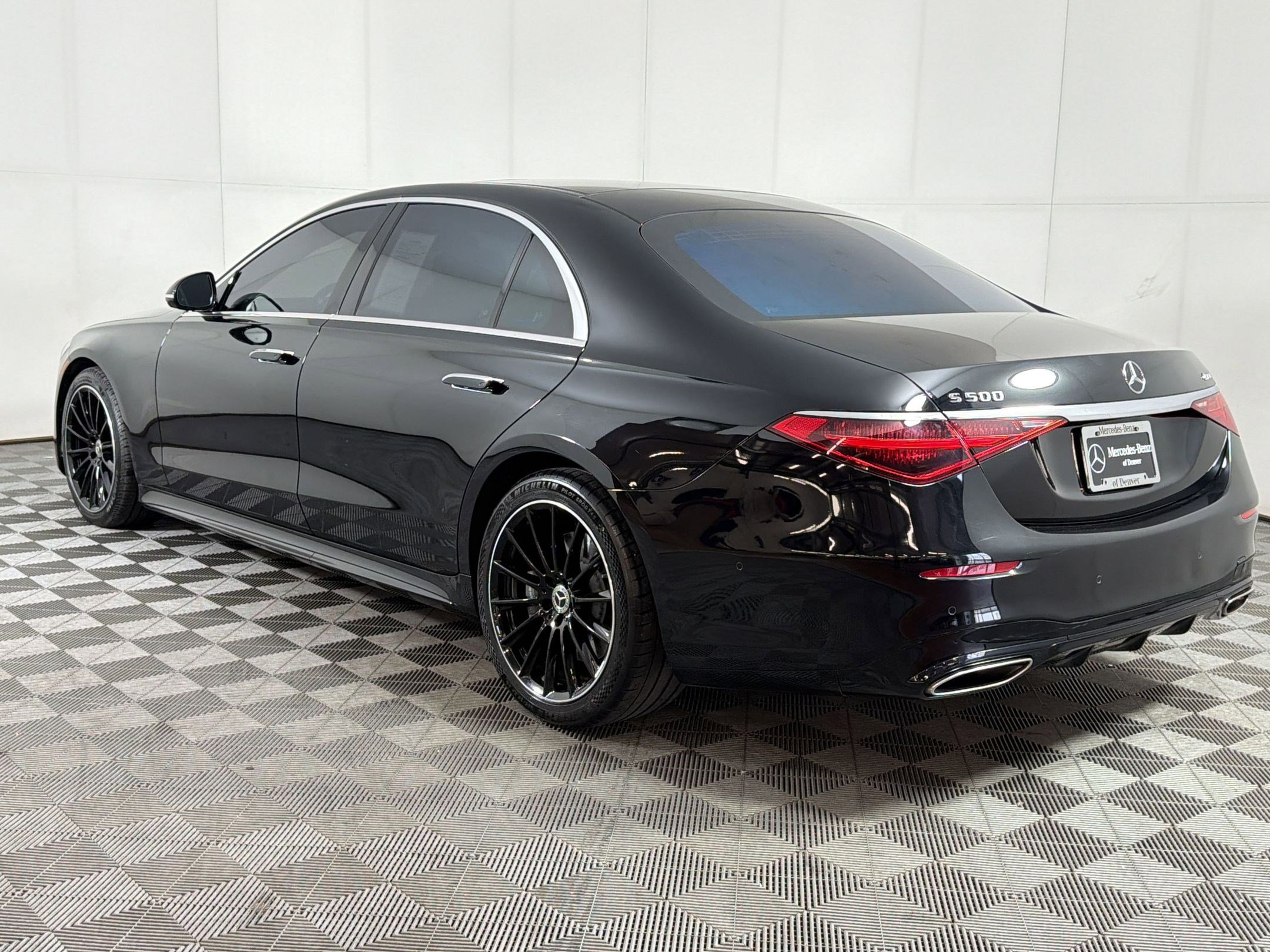 Certified 2022 Mercedes-Benz S 500 4MATIC image 3