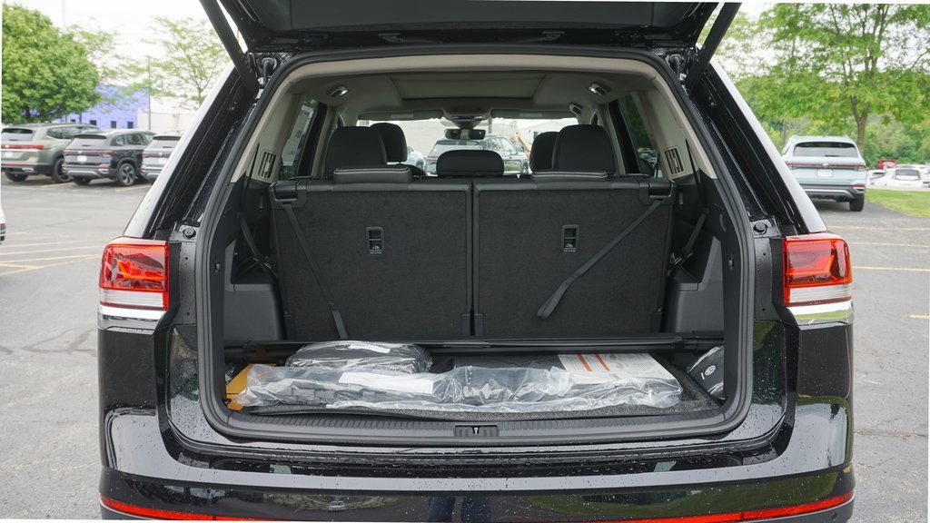 New 2025 Volkswagen Atlas SEL image 6
