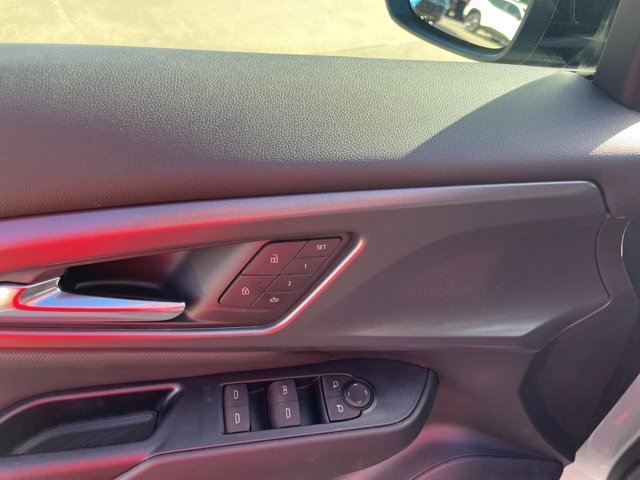 New 2025 Chevrolet Equinox EV RS w/ Active Safety Package 3 image 17