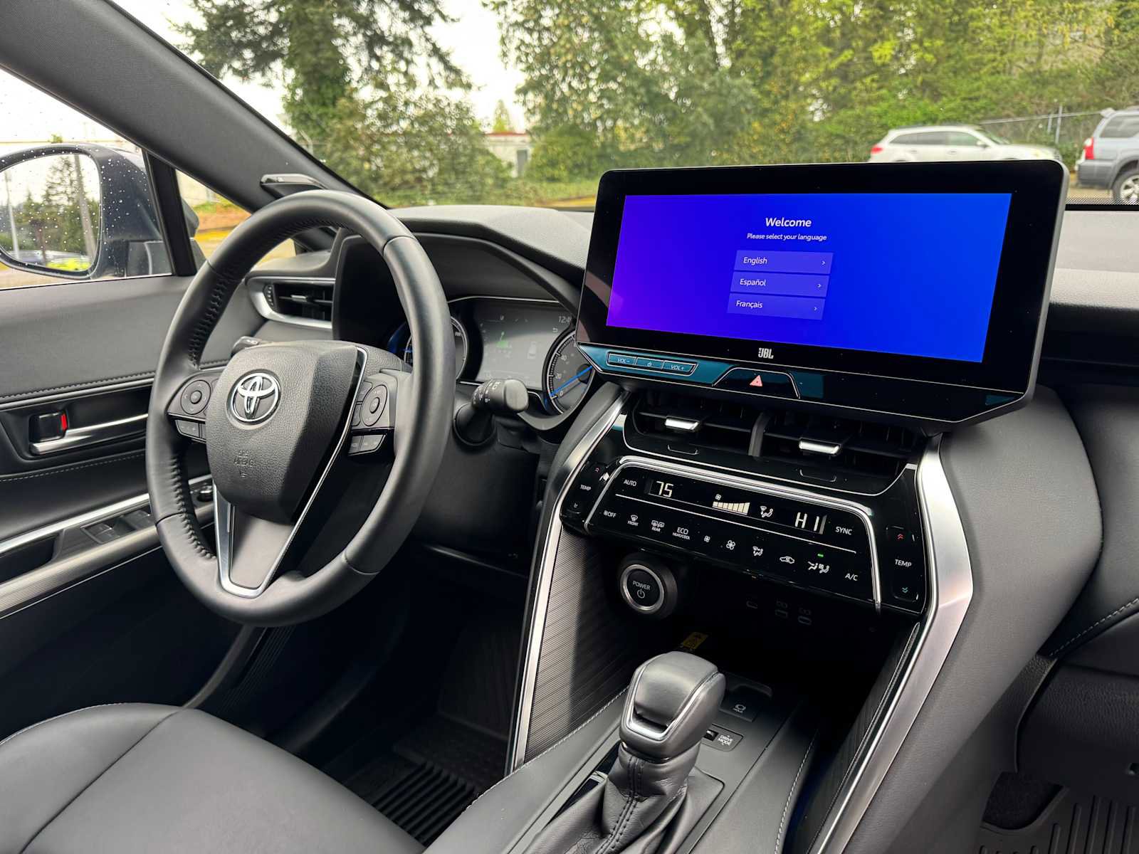 Certified 2024 Toyota Venza XLE AWD/4WD image 12