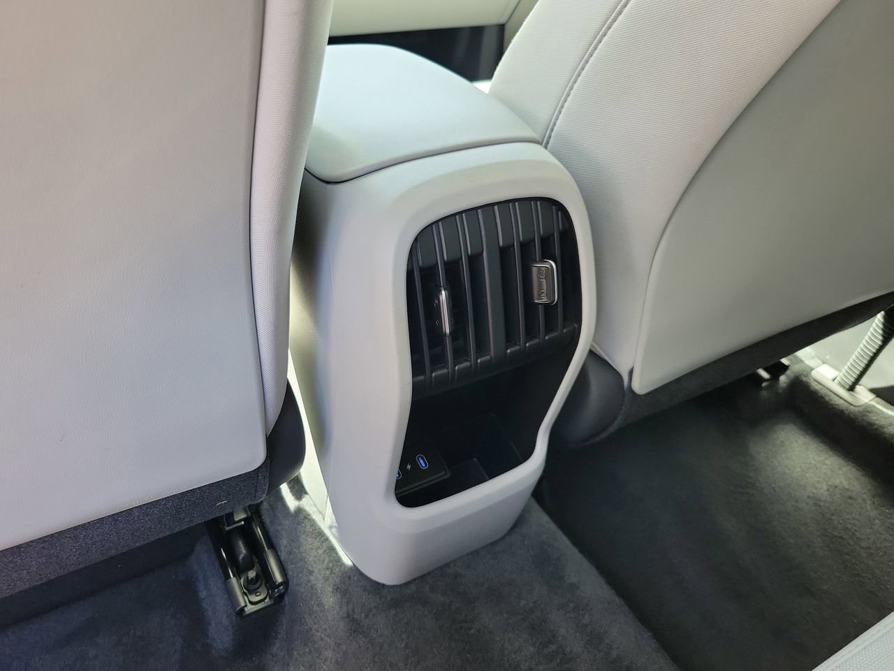 Used 2025 Hyundai Kona SEL FWD image 10