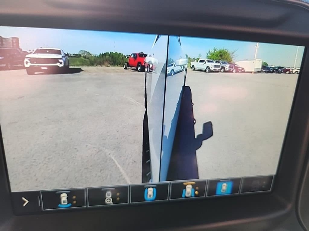 Certified 2021 GMC Sierra 2500 AT4 w/ AT4 Premium Plus Package AWD/4WD image 25