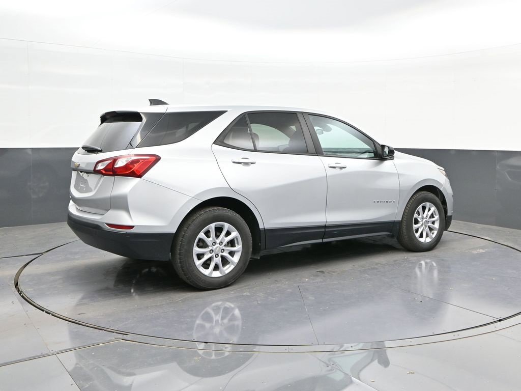 Used 2020 Chevrolet Equinox LS w/ LS Convenience Package image 14