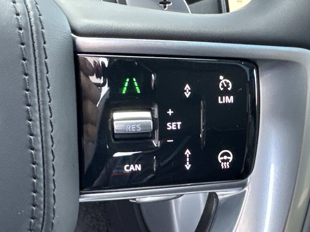 Certified 2025 Land Rover Range Rover Autobiography AWD/4WD image 30