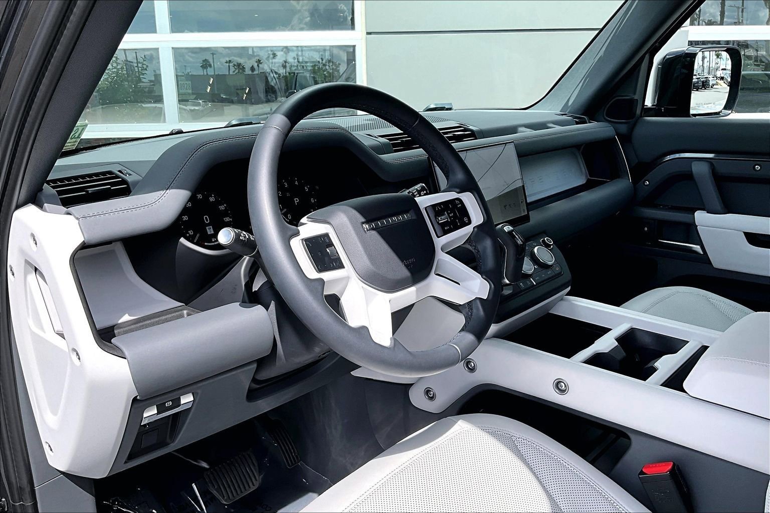 Used 2025 Land Rover Defender 110 S image 14