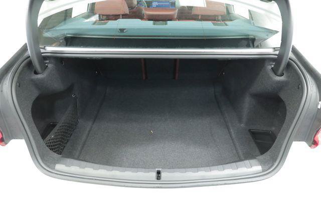 Used 2025 BMW 330i Sedan w/ M Sport Package RWD image 45