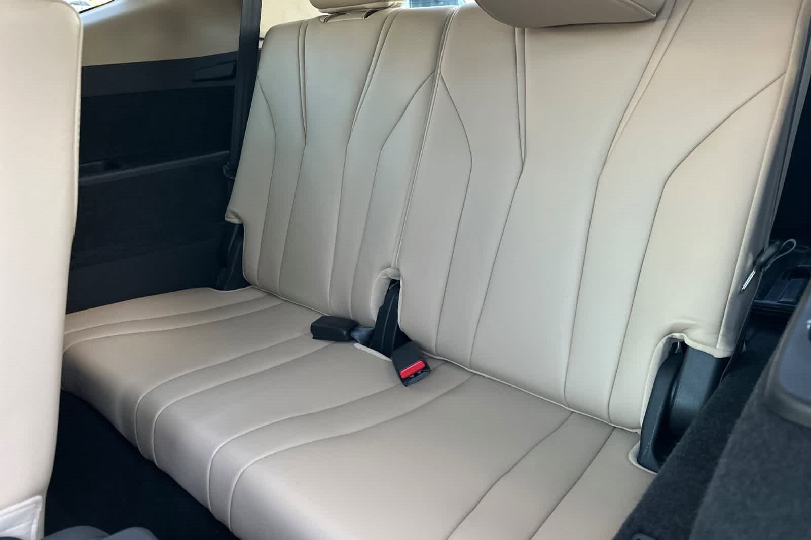 Used 2022 Acura MDX FWD w/ Technology Package image 16