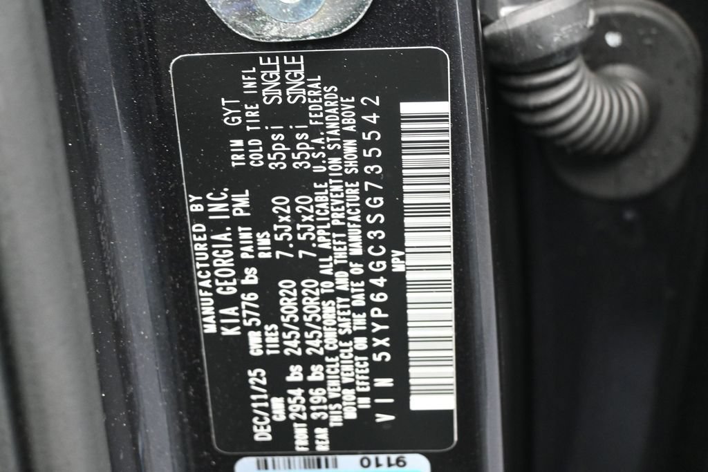 Used 2025 Kia Telluride S FWD image 17
