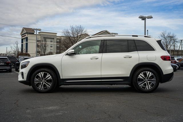 Certified 2024 Mercedes-Benz GLB 250 4MATIC w/ Winter Heating Package image 4