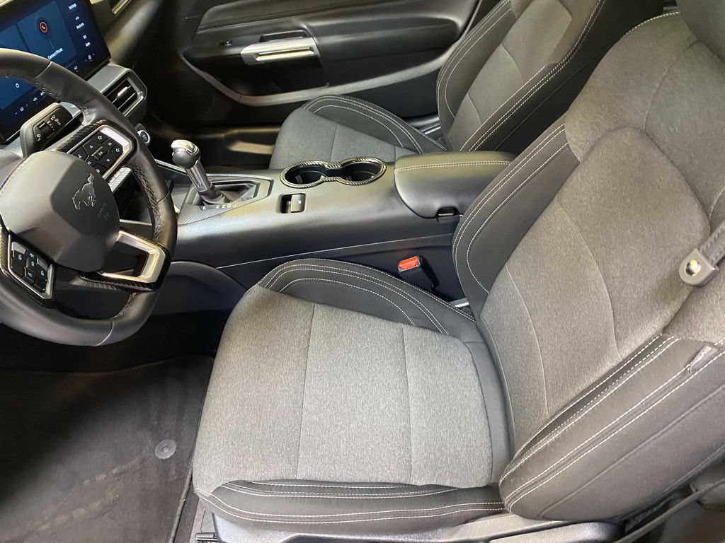Used 2024 Ford Mustang Coupe RWD image 18