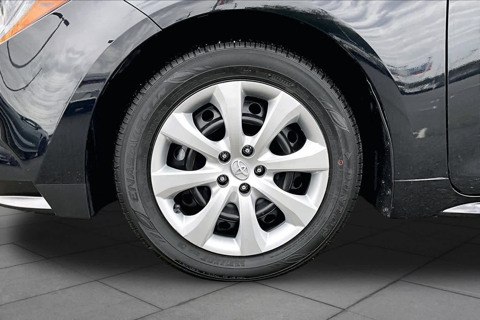 Certified 2025 Toyota Corolla LE FWD image 10