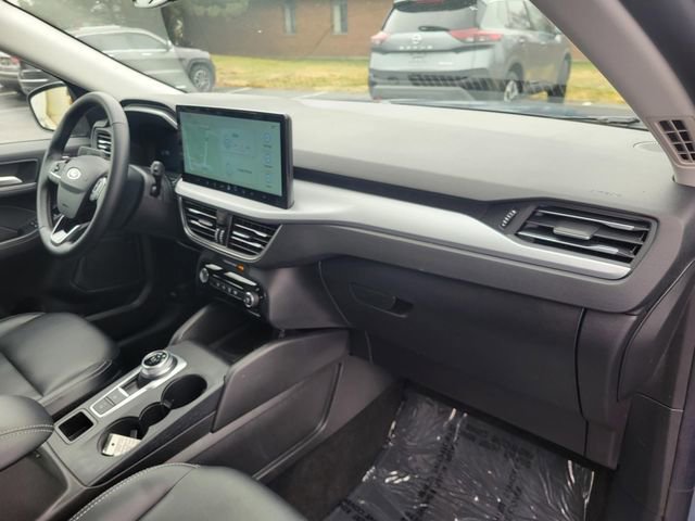 Used 2025 Ford Escape Platinum AWD/4WD image 31