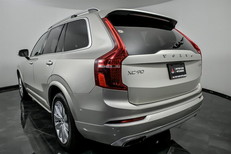 Used 2016 Volvo XC90 T6 Momentum w/ Momentum Plus Package AWD/4WD image 8
