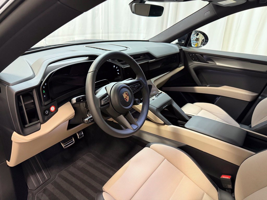 New 2026 Porsche Cayenne Electric AWD/4WD image 3